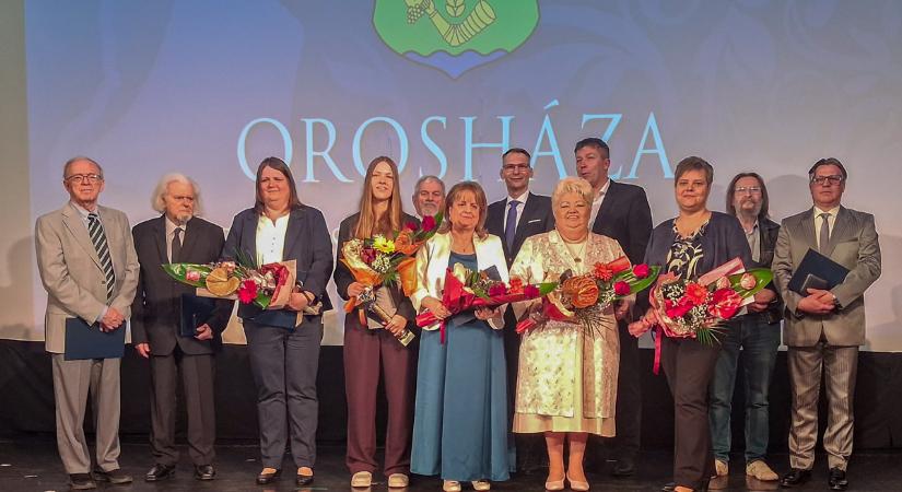 Átadták a települési elismeréseket Orosháza kiválóságainak