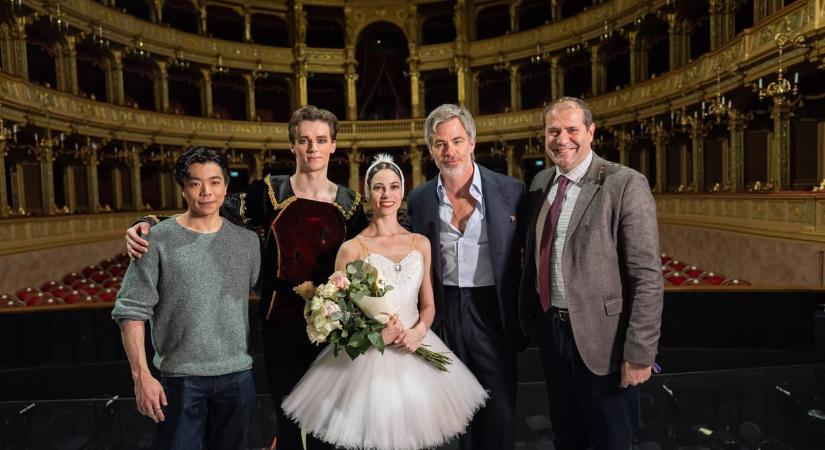 A Star Trek színésze Budapesten járt, és beült egy balettelőadásra