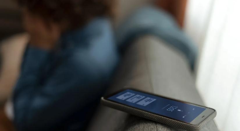 Durva támadásokat és fenyegetéseket kap az esküvőjére készülő magyar sztárpár