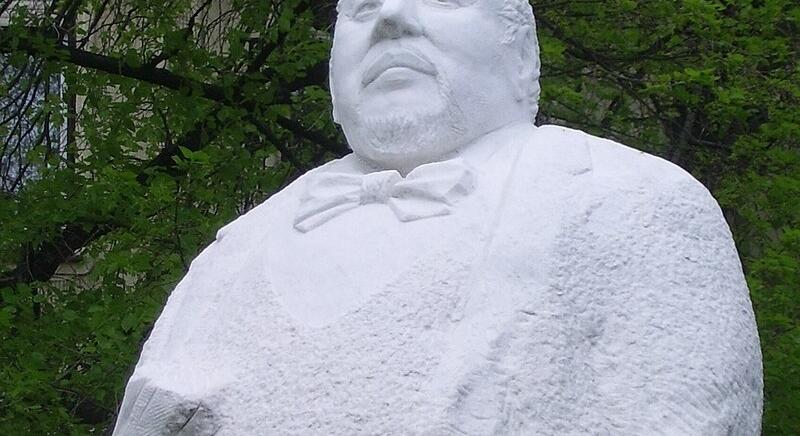 A “békés forradalom” után újra napirendre vette a Rapcsák-szobor ügyét Berényi Károly