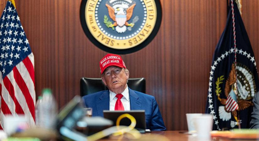 Donald Trump példátlan lépéssel kirúgta a Nemzeti Tudományos Testület összes tagját