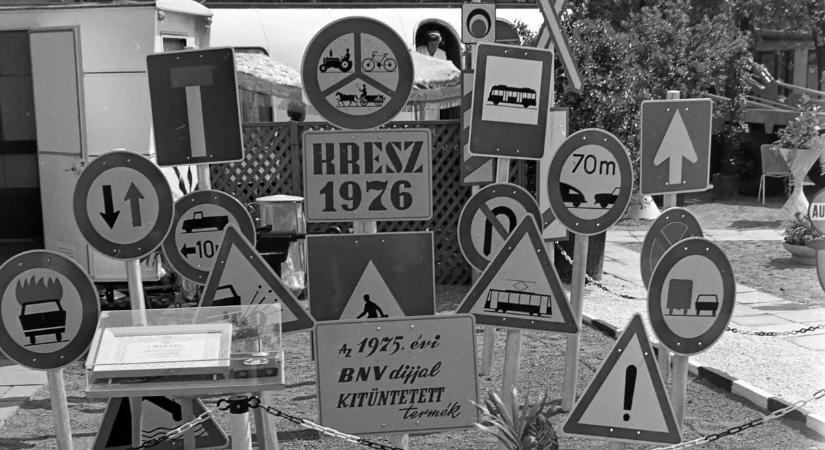 Ilyen nincs, és mégis van – néhány meglepő budapesti közlekedési tábla