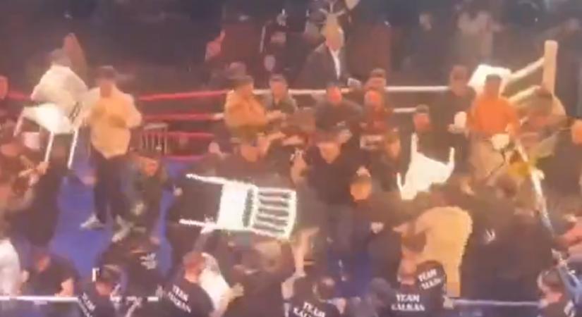 Berontottak a ringbe a nézők és székkel ütni kezdték győzelme után az orosz bokszolót