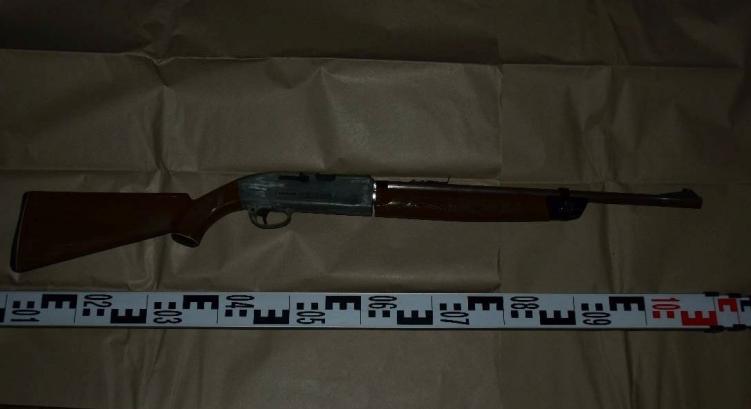 Légfegyverrel fenyegetett gyerekeket egy férfi Debrecenben