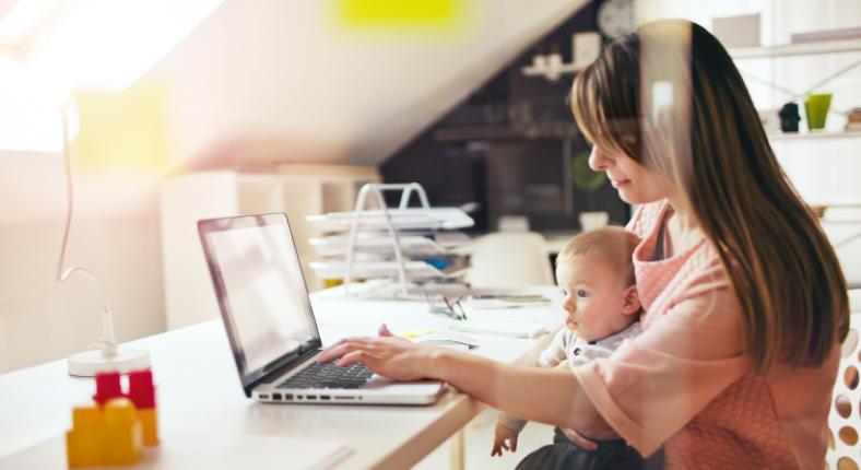 Így alakul az édesanyák munkaerőpiaci helyzete 2026-ban