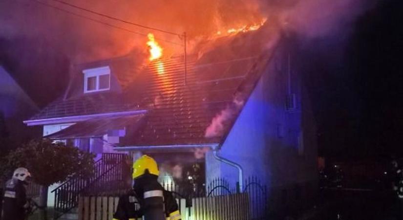 Mozgalmas hétvégéje volt a Tolna vármegyei tűzoltóknak