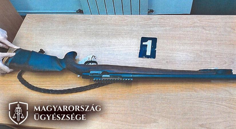 Elszabadult indulatok! Lőfegyverrel fenyegetőzött egy rabsic Zalában