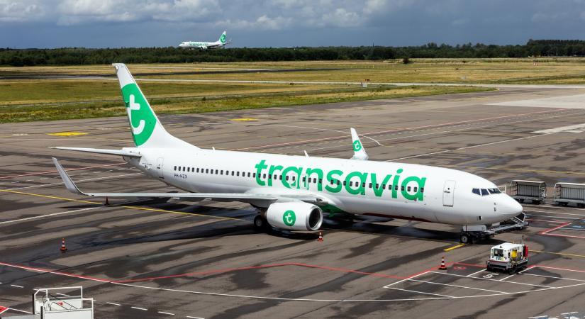 Fenyeget a kerozinveszély, járatot ritkít az egyik légitársaság