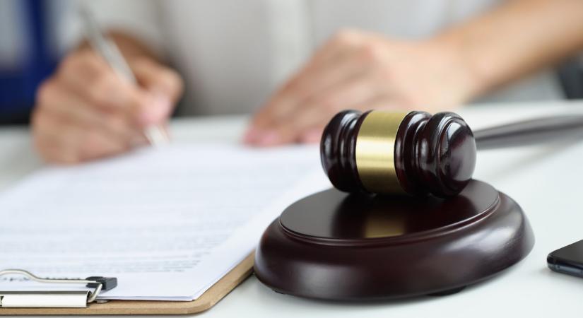 Százmilliókkal túlárazták a gépbeszerzéseket, milliárdos költségvetési kárt okoztak