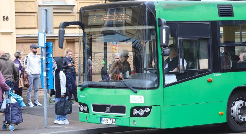 Ruzsa aláírta: jöhet a pécsi járatcsökkentés!