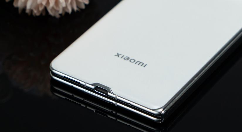 A Xiaomi is visszatérhet a hajtogatható mobilok versenyébe