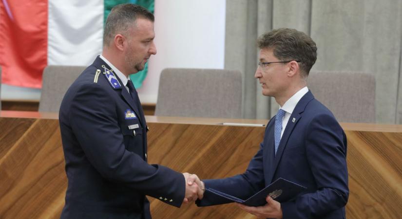 Ünnepélyes keretek közt, rangos elismeréseket adtak át a Városházán (galéria)