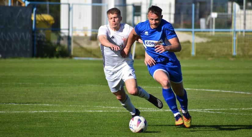 Egy villanás döntött a Perutz FC Pápa meccsén