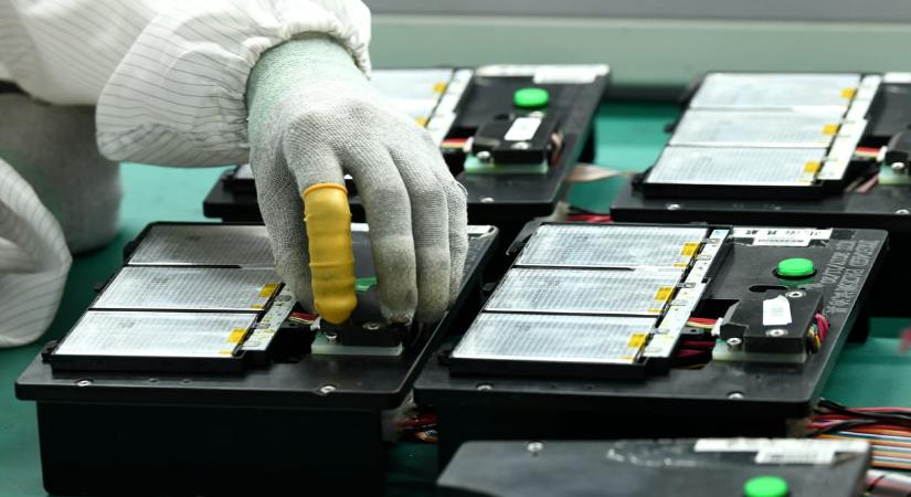 Elköltöztetik az akkuraktárat Érd határából, de cég azt állítja, semmiről sem tudnak