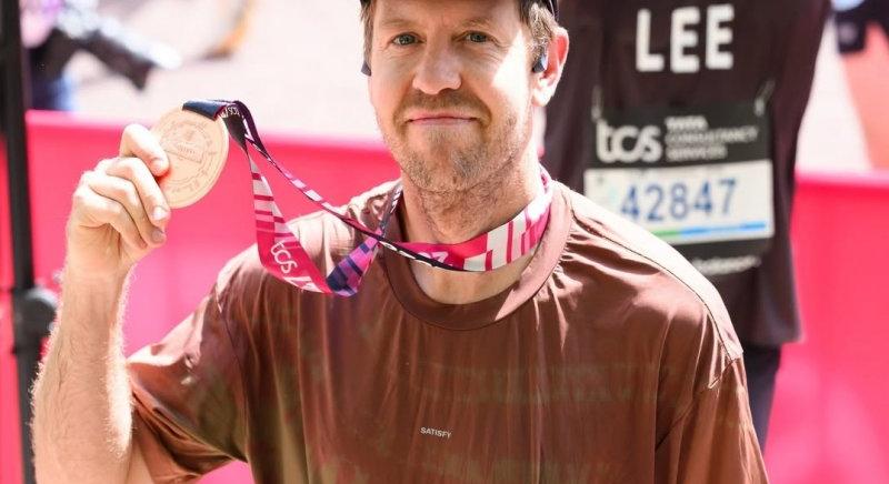Jótékonysági céllal teljesítette a London Maratont Vettel – kevesebb mint három óra alatt