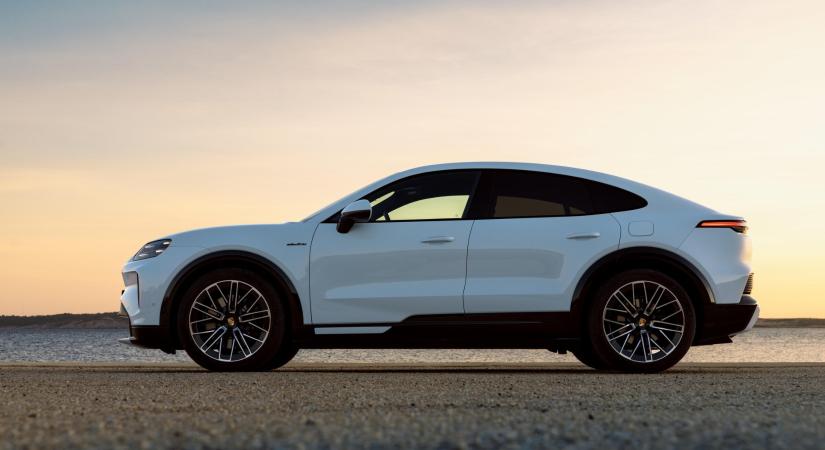 Sportosabb formát hozott az új Porsche Cayenne
