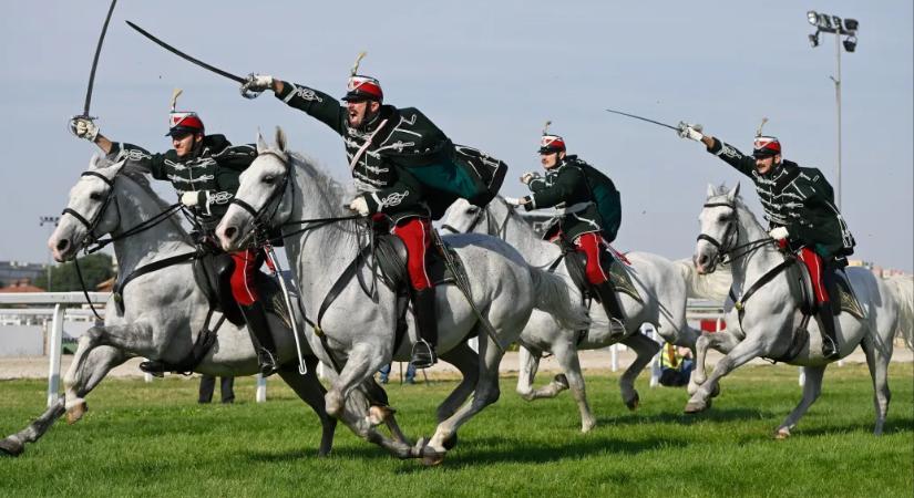HVG: Bő hárommilliárdból forgathatnak filmeket Balásy Gyula cégei arról, hogy milyen jó katonának lenni