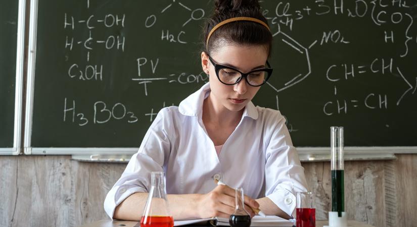 Nők a tudományos, technológiai, informatikai szakmákban