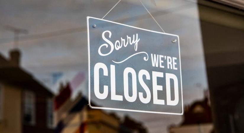 Így lesznek nyitva a boltok május elsején