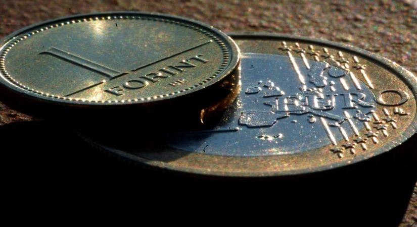 Három évig a kutyát se érdekelte a magyar euró, aztán jött a Tisza
