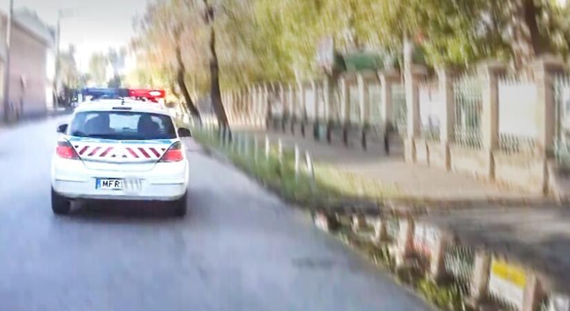 Nagyot futott a szegedi robogós videója - Bátor vagy pimasz?