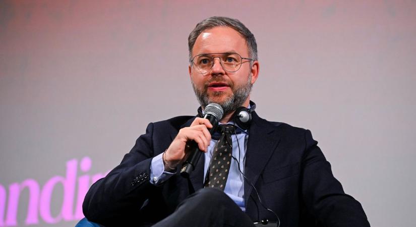 Eldőlt Orbán Balázs sorsa: váratlan helyen folytatja a miniszterelnök politikai igazgatója