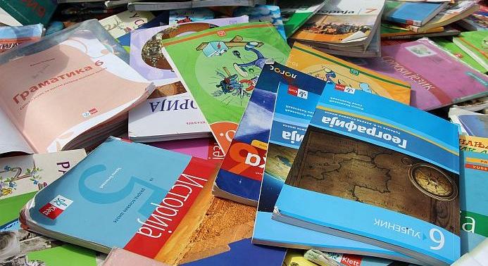 „A hatalom a saját érdekei szerint akarja formálni a gyerekeket”