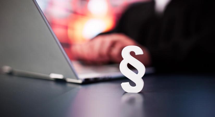 Elhunyt az édesapám, én öröklöm a cégét. Félek, hogy az élettársa addig tönkreteszi, tehetek valamit?