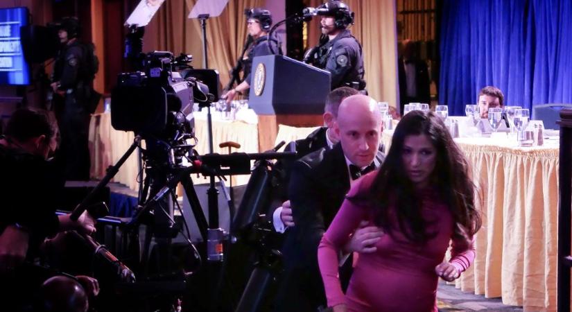 30 napon belül megismételnék a gálavacsorát a Fehér Házban, ahova a hétvégén behatolt egy fegyveres ámokfutó