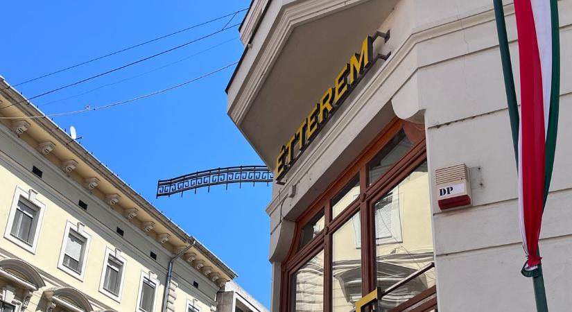 Rejtélyes eset borzolja a kedélyeket a belvárosban, eltűntek a Kárász utca jellegzetes díszei