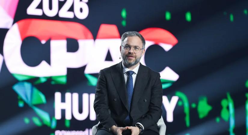 Orbán Balázs megírta, miért folytatja nyártól EP-képviselőként