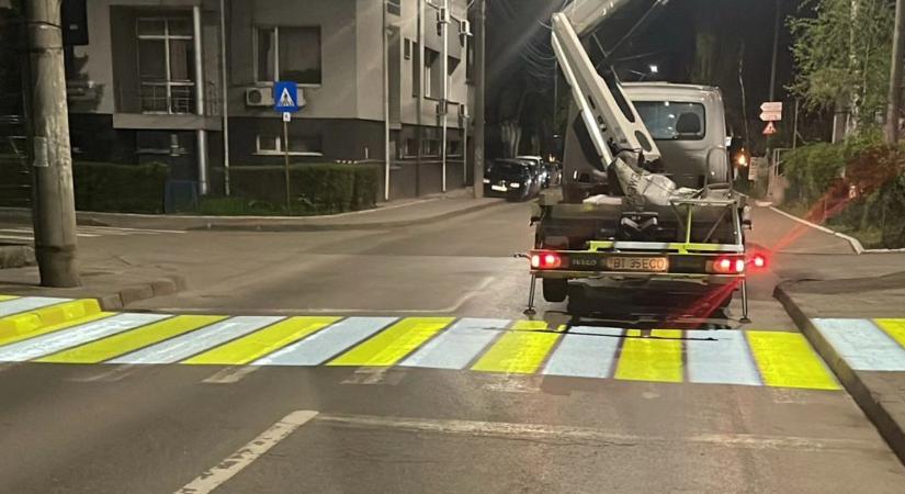 Lézeres gyalogátkelőket tesztelnek egy hazai városban