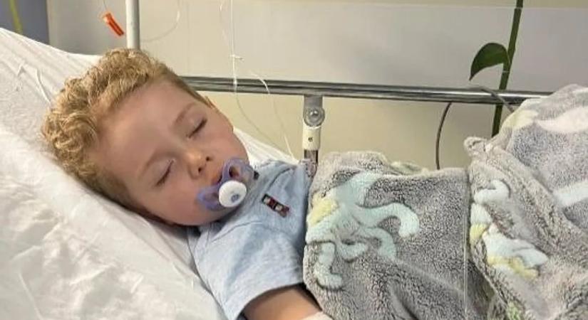 "Olyan félelem volt, amilyet még soha nem tapasztaltunk" – Órákra volt a haláltól a kisfiú, az orvosok mégis azzal zavarták haza a családot: csak válogatós