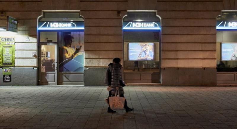 40 milliárd forint ragadt benn Mészáros Lőrinc bankjában