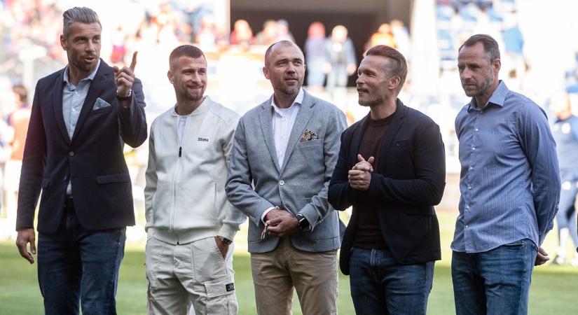 A másfél évtizeddel ezelőtti, NB I-es bajnokokat köszöntötték a Sóstói Stadionban