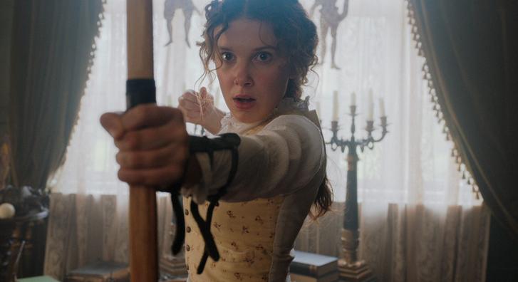 Megérkeztek az Enola Holmes 3. első fotói, menyasszonyi fátyolban láthatjuk Millie Bobby Brown-t