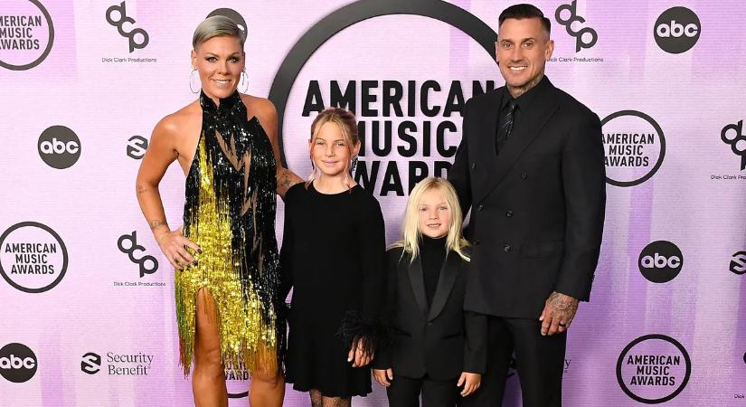 Pink különleges vendéget vitt a vörös szőnyegre – így néz ki most az énekes lánya