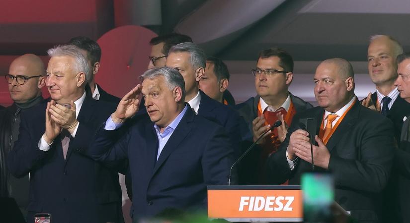 Itt a teljes lista! – mutatjuk a nagy távozókat és azokat, akik maradnak a Fidesz parlamenti soraiban