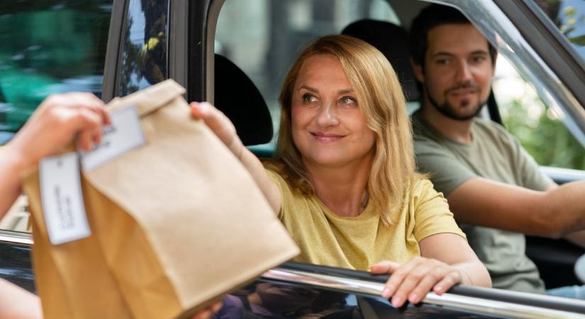 Azbeszt-ügy: Újabb nagy futárcég jelentette be, hogy nem szállít az Oladi platóra