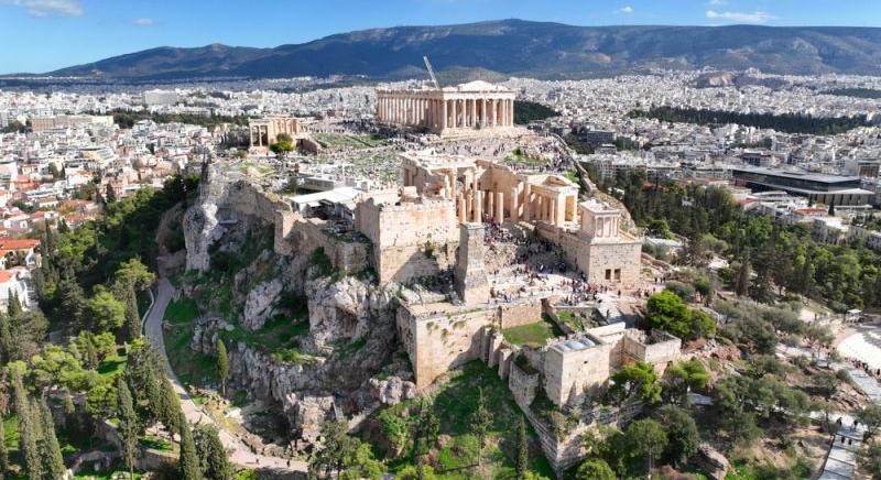 Görögország csapdát állít a nyári turistáknak