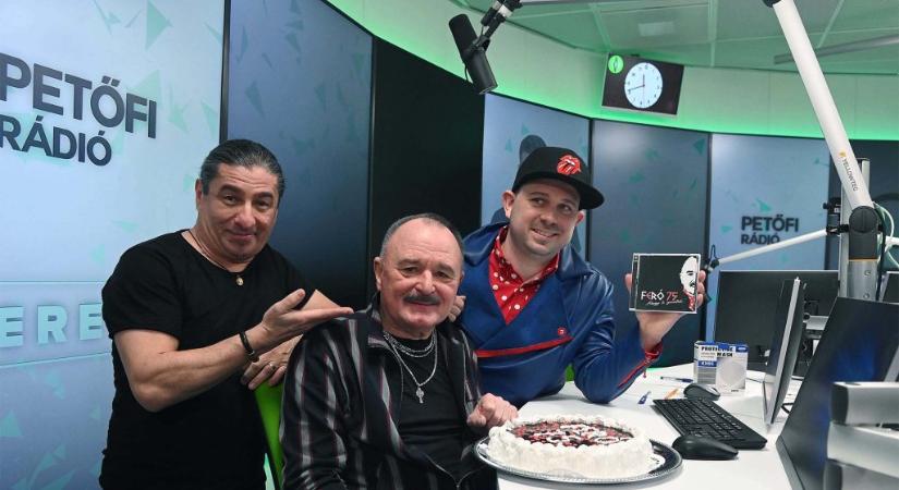 Így szorultak ki a kormánykritikus előadók a zenei kínálatból – a Petőfi Rádió fénykora és bukása