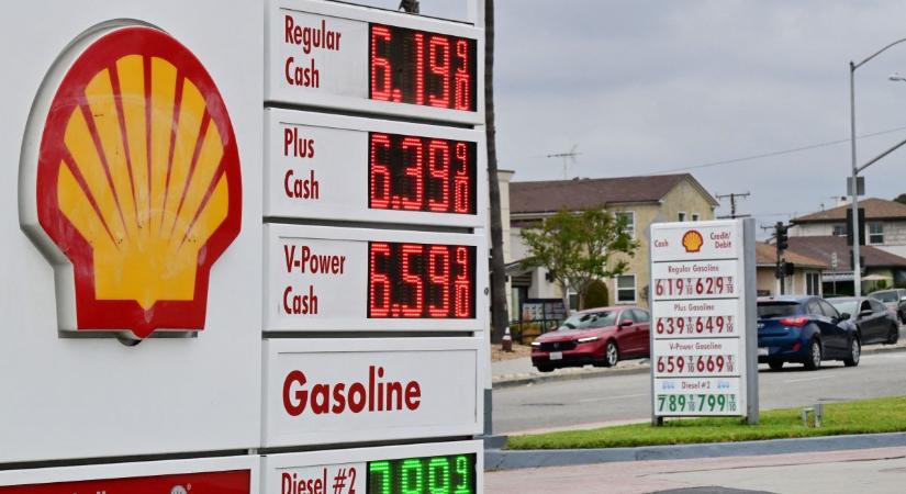 A Shell nagyot kaszál: a háborús nyereséget felvásárlásokra váltja az olajóriás