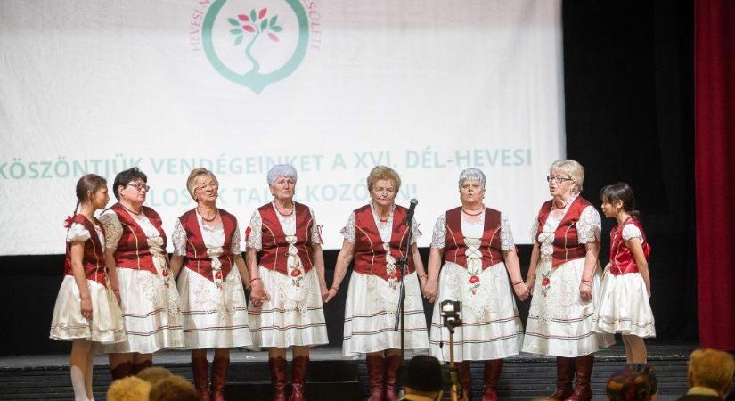 A zene összeköt – A tavaszt köszöntötték a dél-hevesi dalkörök
