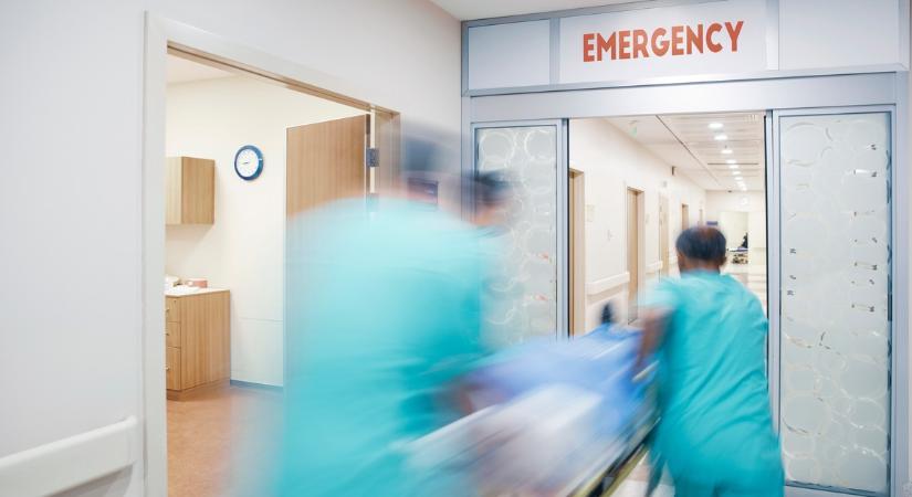 26 évesen bénulásig fajult a rosszulléte: pánikrohamnak hitték, ritka sztrók lett belőle