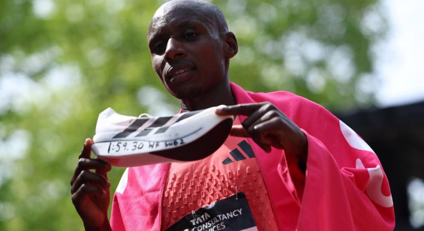 A tőzsdén is éreztette hatását, hogy szupercipőben futottak 2 óra alatti idővel maratont