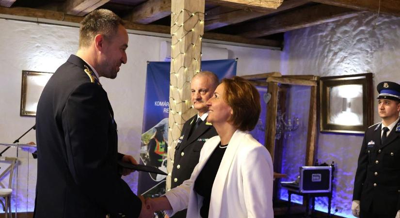 Naszály biztonságáért dolgozik – most jutalmazták a rendőrt