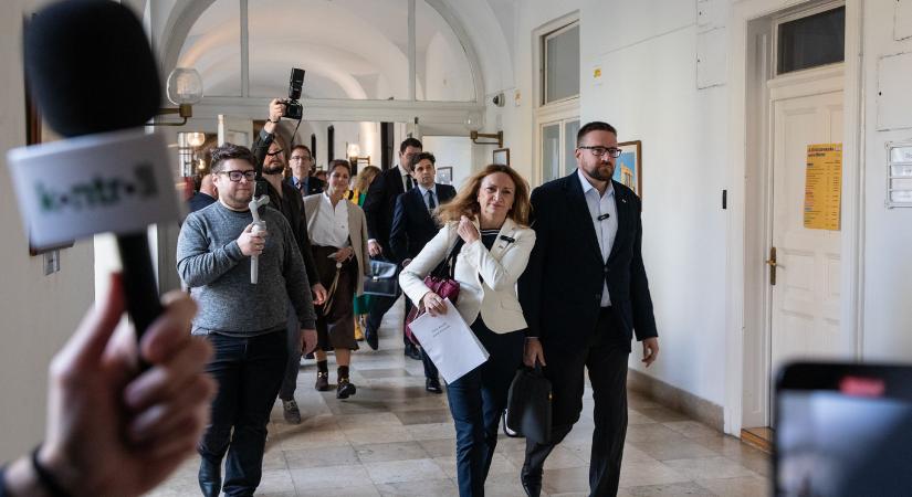 Hatból három frakcióvezető távozik a Fővárosi Közgyűlésből