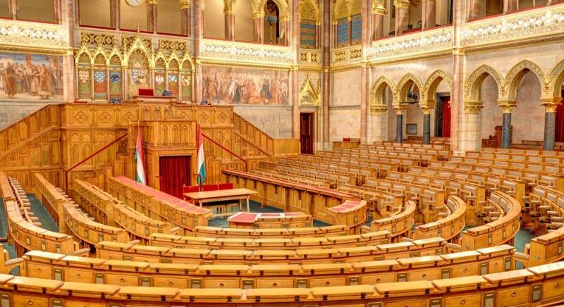 Bölények hullottak ki a Fidesz-frakcióból