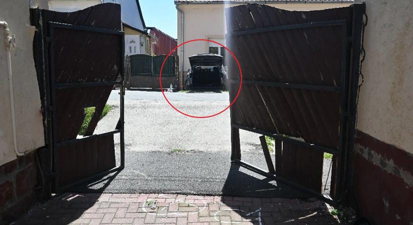 Beültette a gyerekét az ölébe, aki gázt adott, majd a szemközti ház fogta meg az autót!