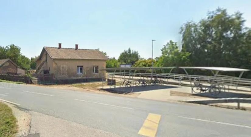 Tragédia Gyönyösfalunál: végzett a munkában, majd a vonat elé lépett László